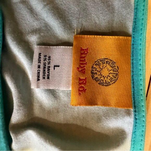 Large  Ruby Rd.  Top - Picture 3 of 4